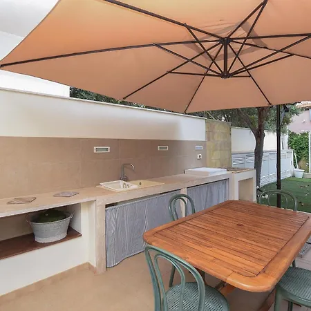 Vakantiehuis Gorgeous In With Kitchen Marina di Modica